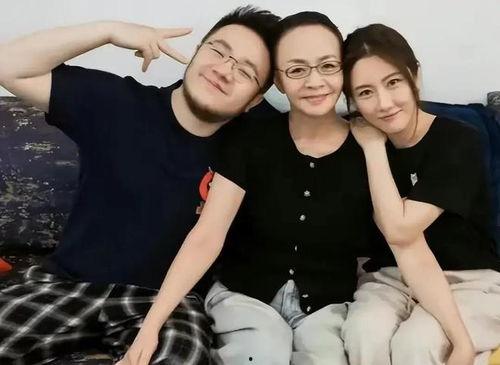 娱乐吃瓜爆料是真的,吃瓜爆料，真相大起底！